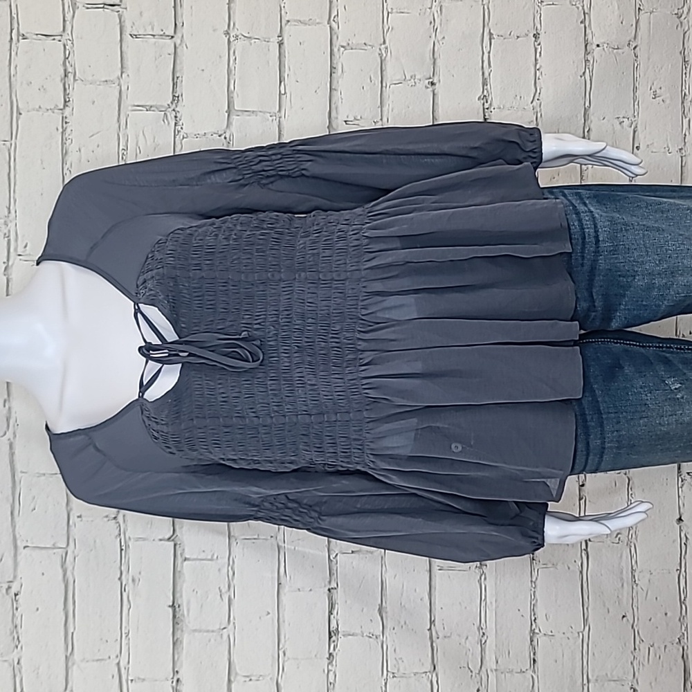 American Eagle Long Sleeve V Neck Smocked Bodice Peasant Peplum Top Gray NWT